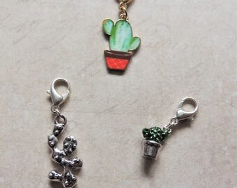 Cactus stitch marker/progress keeper/clip on charm/bag charm/zipper/planner charm