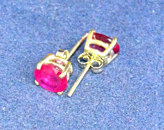 Ruby Studs, 8x6mm Oval, Natural, Set in Sterling Silver E1110
