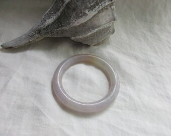 Vintage Chinese Lavender Jade Bangle