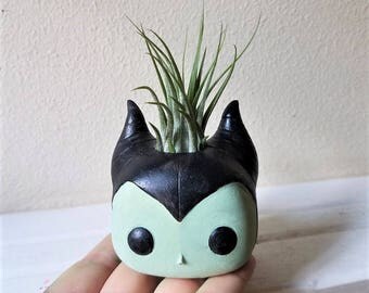 Maleficent inspired planter, Maleficent gift, air plant holder, geeky gift, air plant gift set