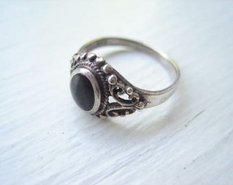 Vintage sterling silver black onyx ring, size 4.75 silver ring, size 4.75 black ring, Bali style silver, silver pinky ring