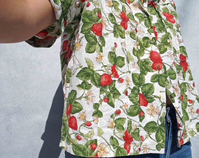 Oversized Cotton Shirt, Vintage Strawberry Shirt, Summer Shirt, Fruit Shirt, 80s Cotton Shirt, Wimbledon, Loose Shirt, Casual Shirt, Fun Top