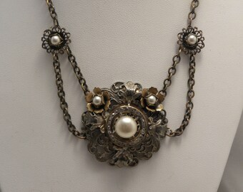 Vintage Art Deco Brass Festoon Flower Necklace