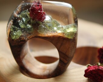Green stone ring Engagement jewelry Wedding ring Red rose jewelry Terrarium ring Wooden ring Gemstone ring Lovers jewelry Epoxy resin ring