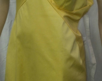 Vintage 1970s/80s VANITY FAIR bright yellow Tricot (all nylon) full slip with lace trim on top and bottom in a size 36