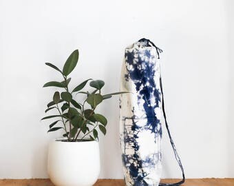Yoga Mat Bag in OREO- Yoga mat carrier, Yoga Bag with Pocket, Hand Dyed Bag, Yoga bag with strap, Drawstring yoga bag,by Annabelle Taylor Co