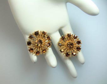 Vintage Textured Gold Tone Round Clip Earrings with Rootbeer Topaz Rhinestones