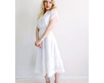 Vintage Gunne Sax dress | white dress ruffle sleeves prairie dress bridal wedding shower engagement | Gunne Sax by Jessica | size x-small