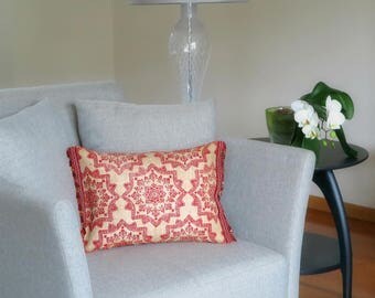 Burlap Throw Pillow - Red Burlap Decorative Pillow - Christmas Decor - Housewarming Gift