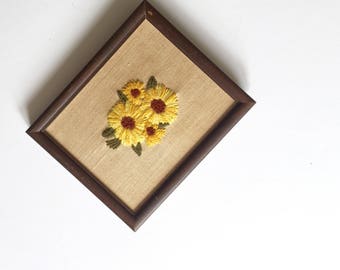 Vintage Framed Embroidered Flowers, Embroidered Daises, Embroidered Blackeyed Susans, Girl Nursery Decor,