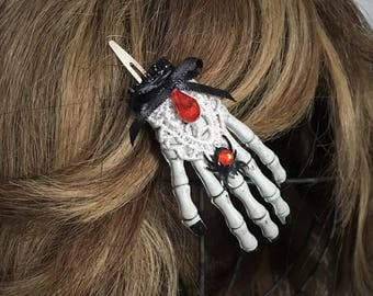 Skeleton hand hair clip - Halloween - Gothic