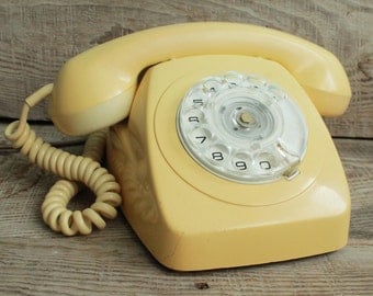 Vintage rotary phone Brisbane / retro phone / circle dial rotary telephone / vintage landline phone / Old Dial Desk Phone