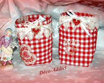 Set of two storage pockets in red and cream plaid fabric