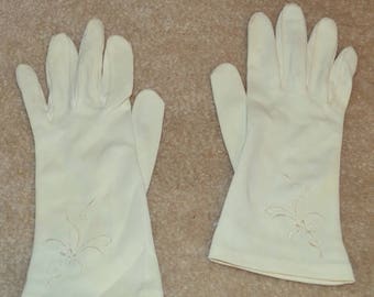 EMBROIDERED LACE MESH GLOVES BLACK 462433 main image 0