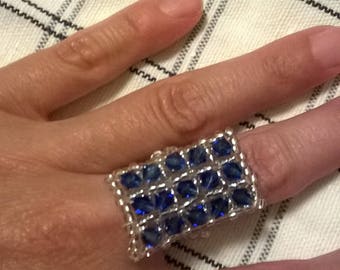 Ring with crystals and rocaille