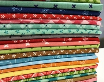 Bee Basics Fat Quarter Bundle, Hand Cut, Riley Blake Designs, Lori Holt Fabric