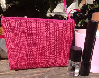 Gift idea for woman: clutch/pouch for your makeup or other effects