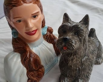 Wizard of Oz - Salt/Pepper shaker set - Dorothy and Toto! SO CUTE!