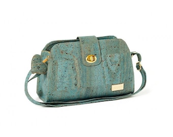 Woman Cork/Cork purse shoulder bag.