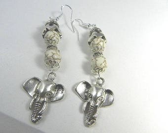 boucles d'oreilles argent blanche, boucles d'oreilles ethnique, boucles d'oreilles perles Howlite, boucles d'oreilles femme style tibétaine