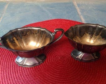 Wm Rogers Gravy Boat And Sauce Dish