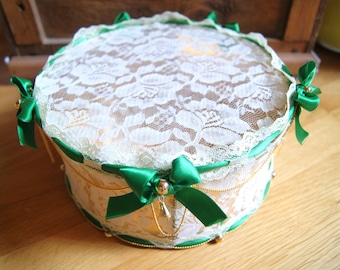 All lace box