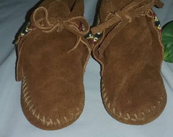 Vintage Minnetonka Moccasins - Baby Moccasins - Size 3-4 Leather Baby Booties