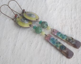 Small ethnic bubbles - enameled copper earrings