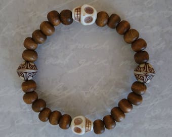 Skull bracelet and wooden beads