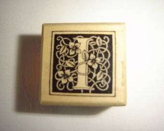 WOOD MONOGRAM STAMP LETTER ALPHABET "I"