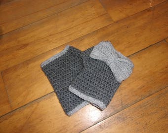 Gray fingerless gloves with big bow at the wrist