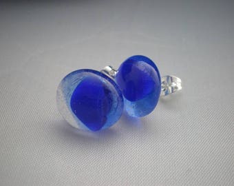 Earrings in shades of blue and transparent glass
