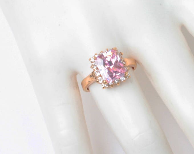 Pink Crystal Ring Clear Accents Gold Tone Size 8 Cocktail Dinner Ring Vintage
