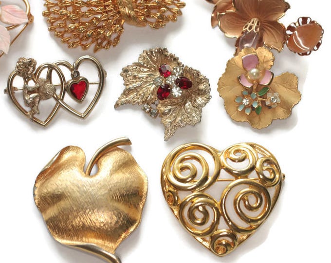 Eight Brooch Lot Gold Tone Hearts Corocraft Scitarelli MOP Floral Mid Century Jewelry