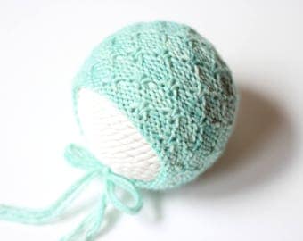 Knitting Pattern, Knit PDF Pattern, Newborn Hat Pattern, PHOTO shoot prop, Knit, Tutorial, PDF, Newborn hat, Aurora Bonnet
