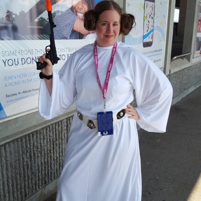 leia white costume