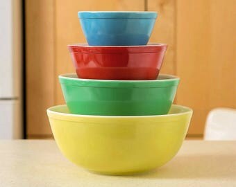 Pyrex NO NUMBERS Primary Color Mixing Bowls, Vintage Pyrex Mixing Bowl Set, 1940s Kitchen, Farmhouse Kitchen Decor, Gifts for Foodies