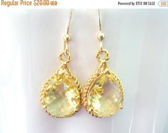 SALE Yellow Earrings, Glass Earrings, Citrine, Gold Earrings, Bridesmaid Jewelry, Wedding, Bridesmaid Earrings, Bridal Earrings, Bridesmaid