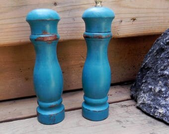 Teal Vintage Salt Shaker and Pepper Grinder - Cottage Decor, Kitchen Decor, Handmade, Distressed, For The Kitchen, Shabby Chic