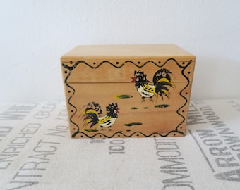 Vintage Woodpecker Woodware Wooden Rooster Chicken Kitchen Recipe Index Card File Box