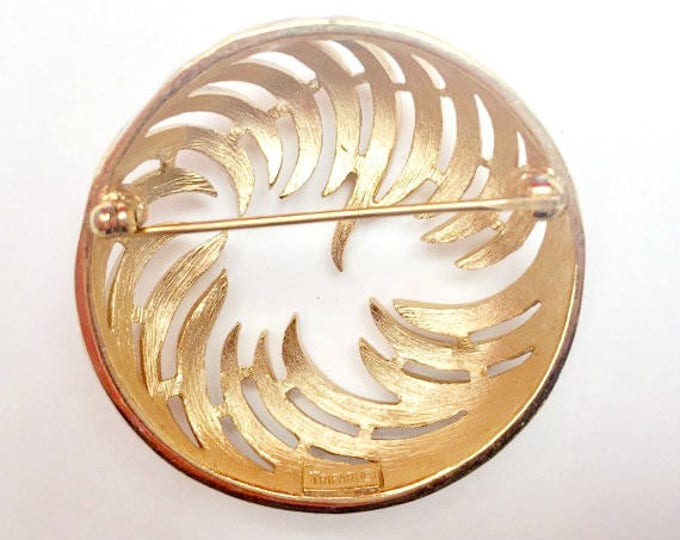 Crown Trifari Brooch - White Enamel gold - Mid century - Wreath Round pin