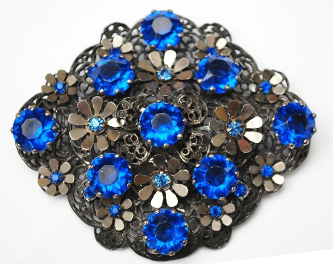 Large Blue Rhinestone Brooch - Flower floral - silver grey Gun metal - Lucite - Diamond shape pin