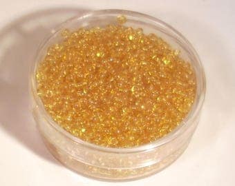 0020 box 17gr transp.gold yellow seed beads 2.2 mm Kars