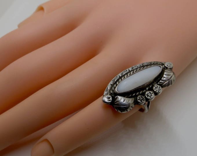 Navajo Moonstone Ring, Vintage Navajo, Milky Moonstone, Sterling Beadwork Edges, Native American Ring, Ring Size, 4