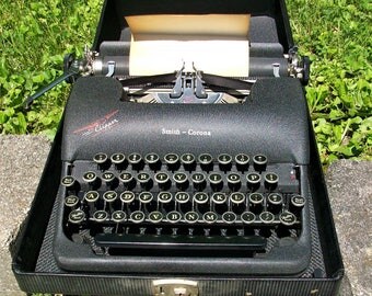 Vintage Smith Corona Clipper Portable Typewriter Original Case ~ Works