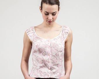 White fitted blouse with floral type lyberty