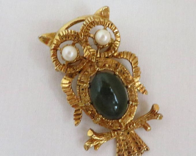 Vintage Pendant - Owl Pendant Brooch, Gold Tone Jade Glass Brooch, Faux Pearl Eyed Owl Pin