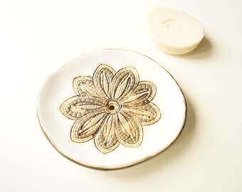 White Soap Dish, Soap Holder, Ceramic Soap Dish, Oval Soap Dish, Soap Tray, Draining Soap Dish, Handmade Soap Dish, Bathroom Accessory