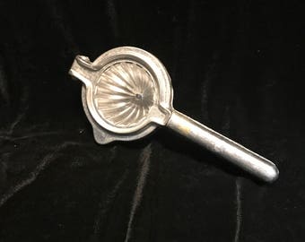 Vintage Citrus Juicer Squeezer - Aluminum - 2 Piece with Hinge - Kitchen Utensil - CK Taiwan