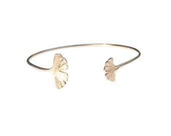Nymphe bangle bracelet - Gold gingko leaves bangle bracelet
